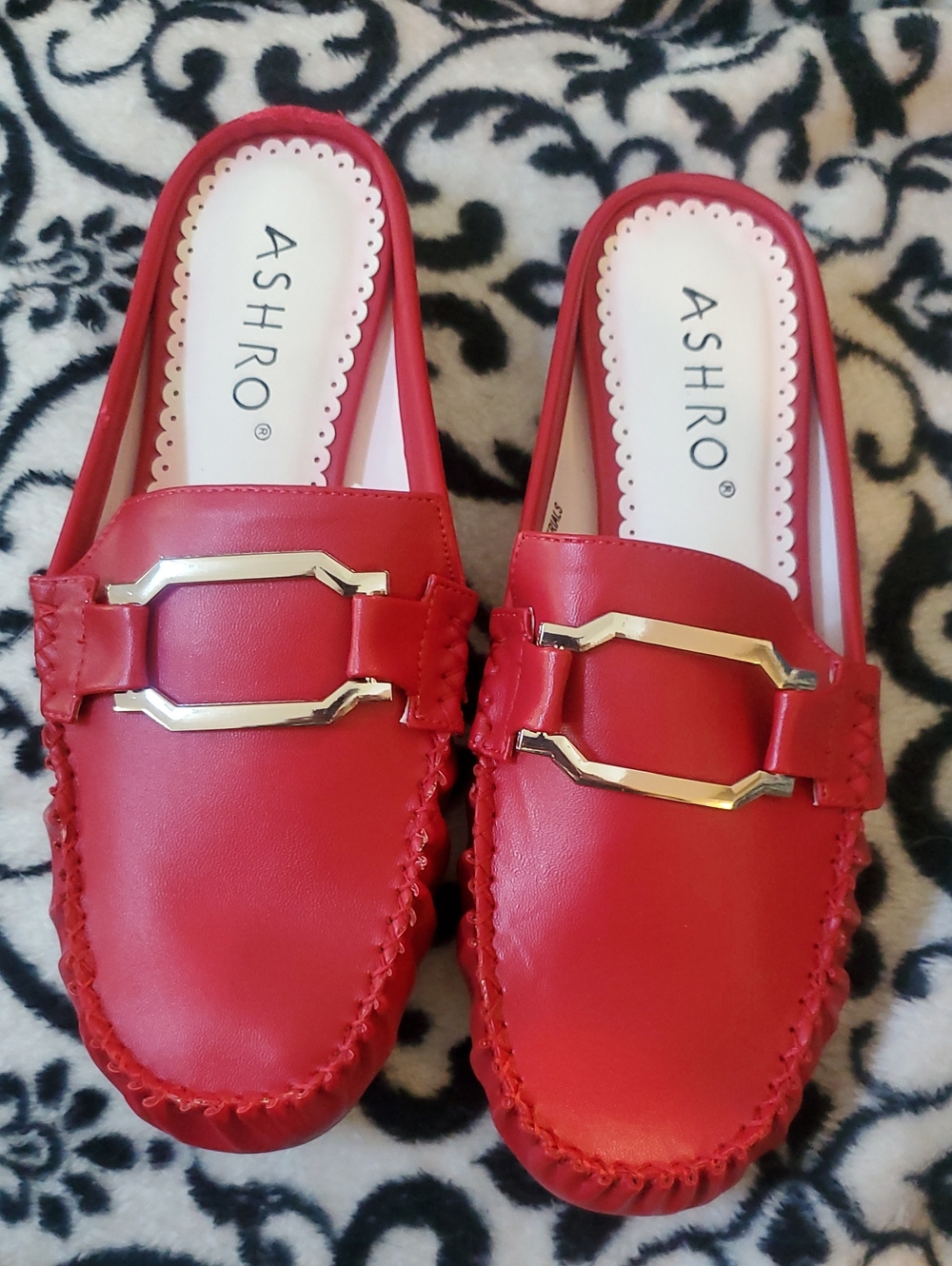 Ashro Red Women's Slip-On Loafers Mules with Silver Hardware New Size 7